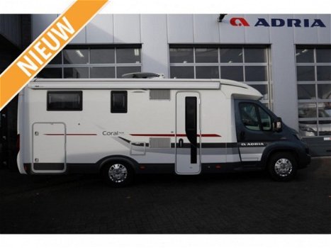 Adria Coral Plus S 670 SL camper van 1e eigenaar - 1