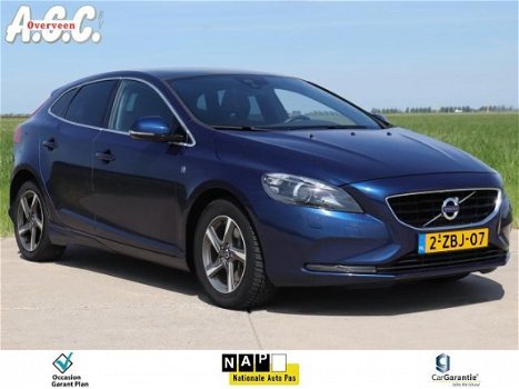 Volvo V40 - 1.6 D2 Ocean Race Xenon Leer PDC Navi - 1