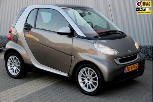 Smart Fortwo coupé - 1.0 mhd Passion Aut Airco LMV Fietsendrager Zeer nette - 1