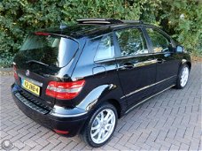 Mercedes-Benz B-klasse - 180 BlueEFFICIENCY Business CLass PANORAMADAK/HALF LEDER/ETC