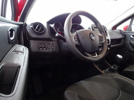 Renault Clio Estate - 1.5 dCi 90pk Zen Navig., Airco, Cruise, 16'' Lichtm. velg - 1