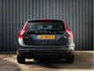 Volvo V60 - 2.4 D5, Momentum, Navigatie, Dealer Onderhouden, NL-Auto - 1 - Thumbnail