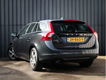 Volvo V60 - 2.4 D5, Momentum, Navigatie, Dealer Onderhouden, NL-Auto - 1 - Thumbnail