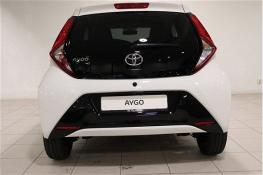 Toyota Aygo - 1.0 VVT-i X-Joy, NIEUW, Carplay, Gratis 5 Jaar Fabrieksgarantie & Onderhoud - 1