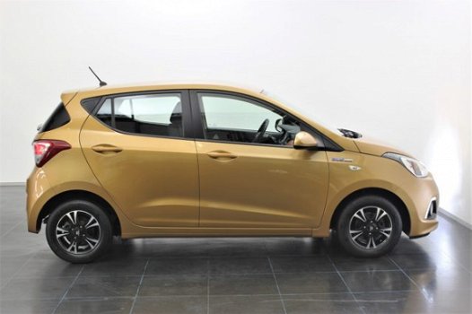 Hyundai i10 - 1.0i i-Motion Comfort Plus | Cruise & Climate Control | Park. Sensor | Radio-CD/MP3 Sp - 1