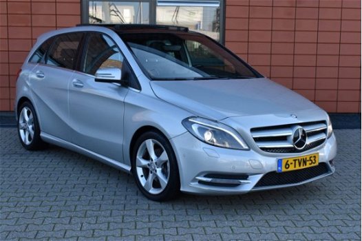 Mercedes-Benz B-klasse - 180 Ambition Automaat Panorama/Xenon - 1