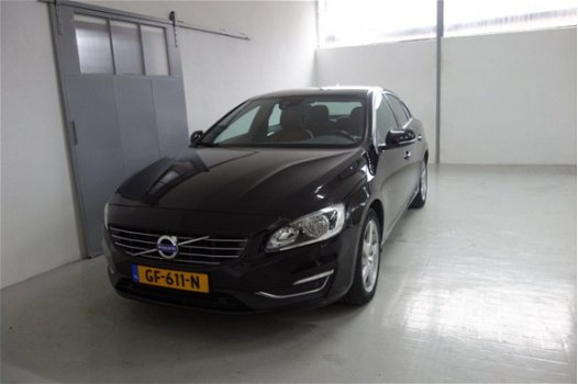 Volvo S60 - 2.0 D4 Summum Business , automaat, leer, stoelverwarming, afn trekhaak, pdc v+a, bluetoo - 1