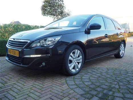 Peugeot 308 SW - 1.6 BlueHDI Blue Lease Executive Pack | Panorama | Camera | ECC | Trekhaak | - 1