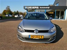 Volkswagen Golf - 1.2 TSI EDITION Airco, PDC voor en achter, 17 inch, Licht en re