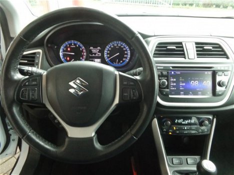 Suzuki SX4 S-Cross - 1.6 16v EXCLUSIVE NAVI TREKHAAK - 1