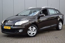 Renault Mégane Estate - 1.2 TCe Expression Navi Dakrails Elekramen Radio/cd Airco