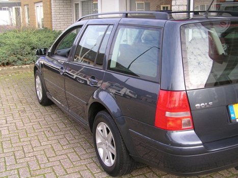 Volkswagen Golf Variant - 1.6 77KW Trendline - 1