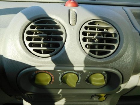 Renault Twingo - 1.2 Comfort MET NW APK - 1