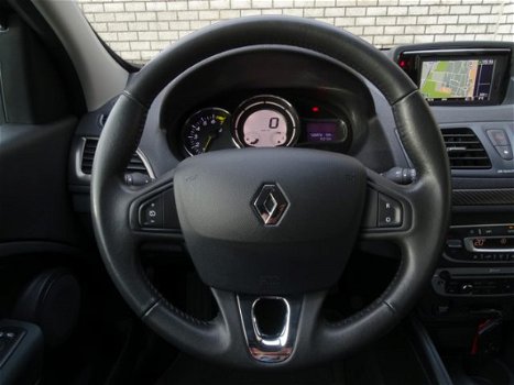 Renault Mégane - Hatchback TCe 115 Expression | Navigatie | Climate Control | Trekhaak | Parkeersens - 1