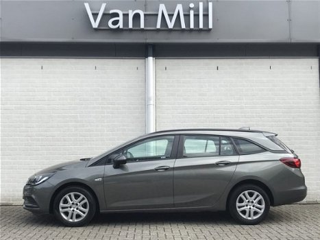 Opel Astra Sports Tourer - 1.0 Online Edition Van €15.995, - voor €14.995, - 1