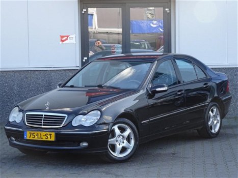 Mercedes-Benz C-klasse - 200 CDI Elegance AIRCO 159.731 KM (bj2003) - 1