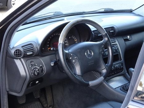 Mercedes-Benz C-klasse - 200 CDI Elegance AIRCO 159.731 KM (bj2003) - 1