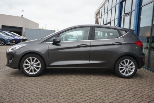 Ford Fiesta - 1.0 EcoBoost Titanium 100PK 5-Deurs Navi Climate Parkeersensoren - 1