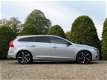 Volvo V60 - 2.4 D6 AWD Plug-In Hybrid R-Design / Navi / Leder / Excl BTW - 1 - Thumbnail