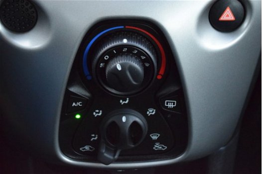 Peugeot 108 - 1.0 e-VTi 5Drs Active Airco, Telefonie, LED, Dealer Onderhouden - 1
