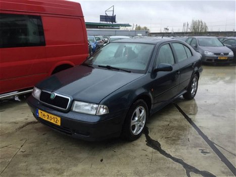 Skoda Octavia - 1.8 20V SLX - 1