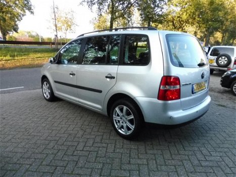 Volkswagen Touran - 1.6 Athene Groot Navigatie , Ac, zeer netjes - 1