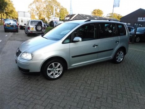 Volkswagen Touran - 1.6 Athene Groot Navigatie , Ac, zeer netjes - 1