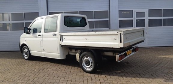 Volkswagen Transporter - 1