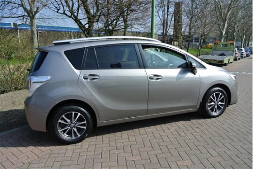 Toyota Verso - 1.8 Dynamic Automaat Business Navi - 1