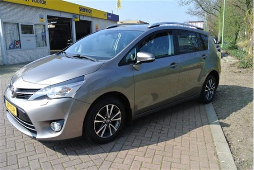 Toyota Verso - 1.8 Dynamic Automaat Business Navi - 1