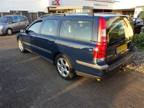 Volvo V70 - 2.4 Comfort Line - 1