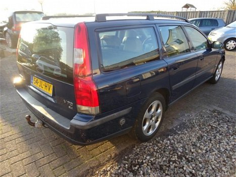 Volvo V70 - 2.4 Comfort Line - 1