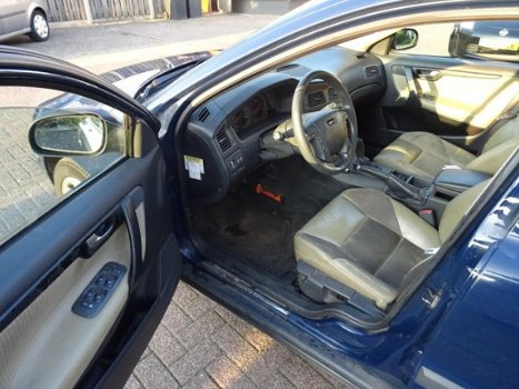 Volvo V70 - 2.4 Comfort Line - 1