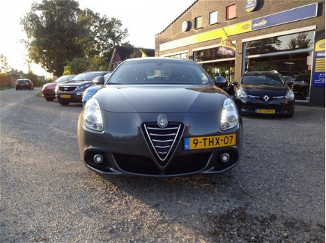 Alfa Romeo Giulietta - 1.4 T Distinctive Lusso Automaat / Profiteer van onze najaarsactie - 1
