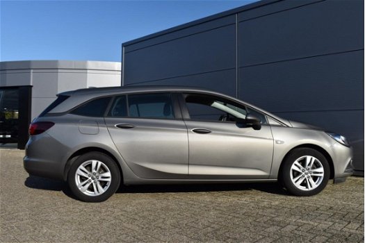 Opel Astra - 1.6CDTI 110PK BUSINESS+ NAVI/CAMERA - 1