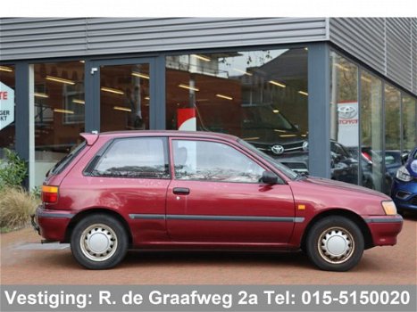 Toyota Starlet - 1.3 XLi 3-Deurs | ZO MEENEMEN | HANDELSAUTO - 1