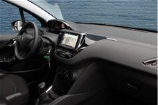 Peugeot 208 - 5drs 1.2 PureTech Blue Lease | Navigatie | Airco | Bluetooth |