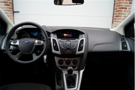 Ford Focus Wagon - 1.6 TI-VCT Trend Airco, Elek. pakket, PDC, Radio-CD - 1