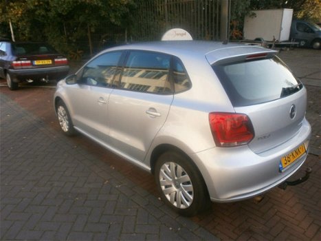 Volkswagen Polo - 1.4-16V Comfortline - 1