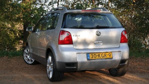 Volkswagen Polo - 1.4-16V FUN Cross - Airco - Elek. pakket - Vol opties - Cruise - Inruil mogelijk - 1