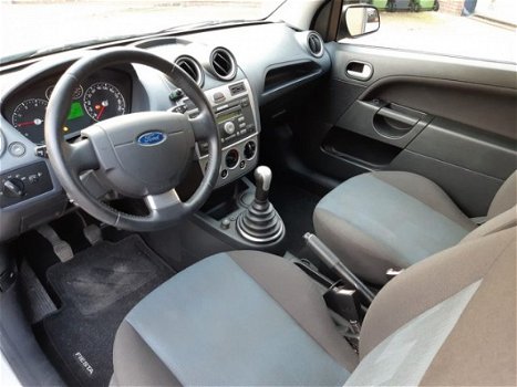 Ford Fiesta - 1.3i 8V Futura Airco 3-drs NL-auto LMV - 1