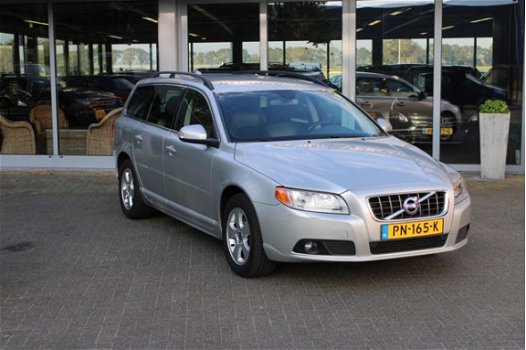 Volvo V70 - 2.0 Summum Automaat/Xenon/Trekhaak Incl Garantie - 1