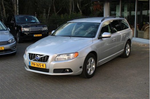 Volvo V70 - 2.0 Summum Automaat/Xenon/Trekhaak Incl Garantie - 1