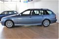 BMW 5-serie Touring - 520i Executive - Youngtimer - zeer nette auto - 1 - Thumbnail