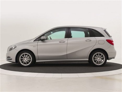 Mercedes-Benz B-klasse - 180 Automaat Navigatie, Airconditioning, Alarm, Stoelverwarming - 1