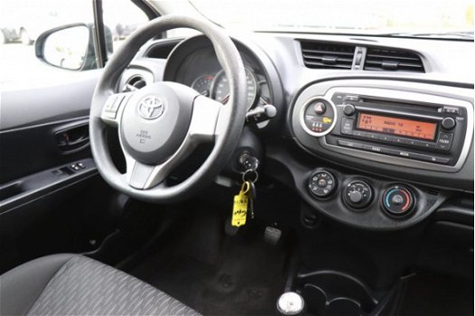 Toyota Yaris - 1.0 VVT-i Comfort Met Airco, LM-Velgen, CV ( Vestiging - Vianen ) - 1