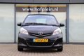 Toyota Yaris - 1.0 VVT-i Comfort Met Airco, LM-Velgen, CV ( Vestiging - Vianen ) - 1 - Thumbnail