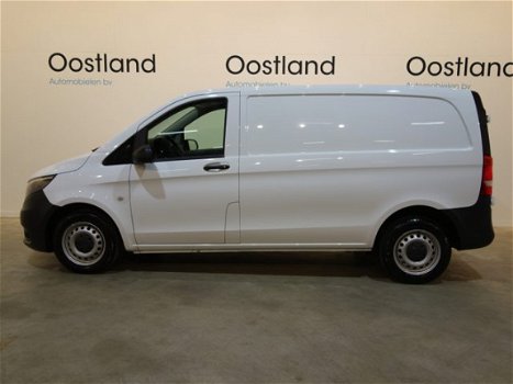 Mercedes-Benz Vito - 111 CDI / Airco / Cruise Control / Navigatie / Trekhaak 2000 KG / Camera / 34.1 - 1