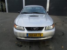 Ford Mustang - MUSTANG COUPE 3.8 V 6