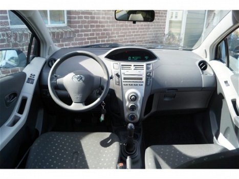 Toyota Yaris - 1.0 VVTi + ELEKTR. PAKKET - STUURBEKR. - LMV - 1